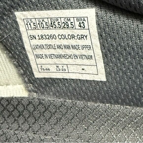 NEW SKECHERS Men's Fury Retro Jogger Sneaker Grey size 11.5 - Picture 10 of 10